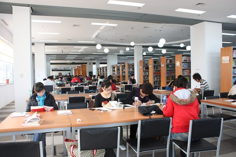 University Library Reading Area at Dalian Medical University