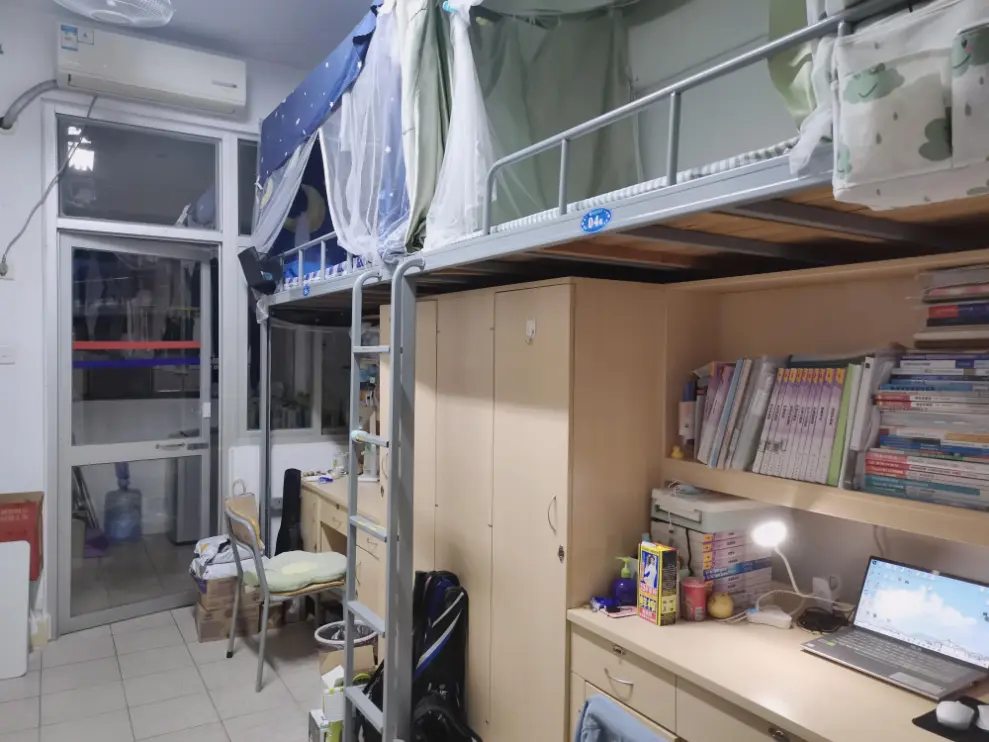 Fujian Medical University Dormitory Interior